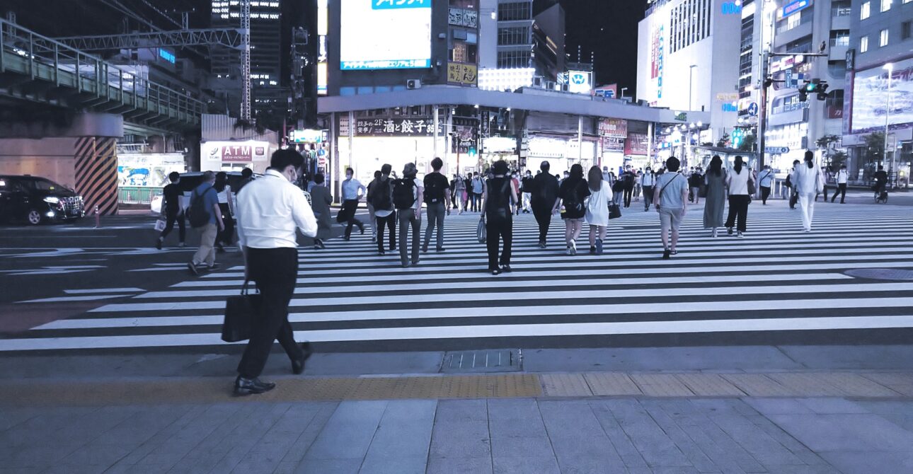 Japanese Behave in Conformity with the Rules